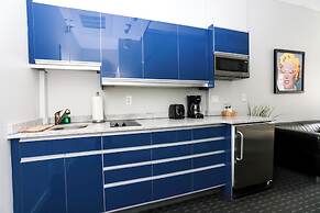 Maverick Suites at 245 Newbury St