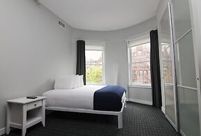 Maverick Suites at 245 Newbury St