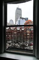 Maverick Suites at 245 Newbury St