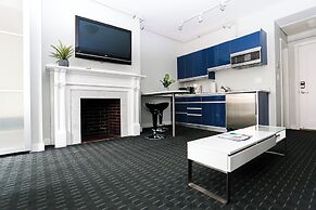 Maverick Suites at 245 Newbury St