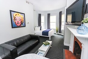Maverick Suites at 245 Newbury St