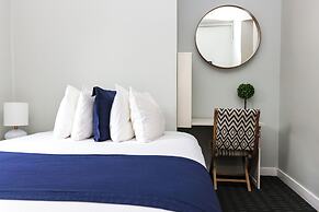 Maverick Suites at 245 Newbury St