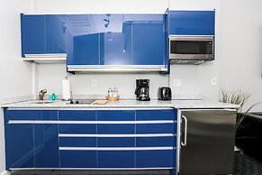 Maverick Suites at 245 Newbury St