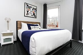 Maverick Suites at 245 Newbury St