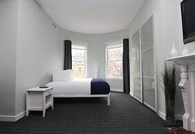 Maverick Suites at 245 Newbury St