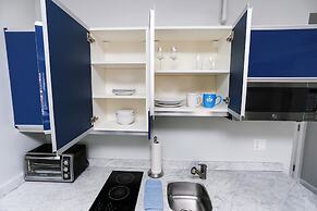 Maverick Suites at 245 Newbury St