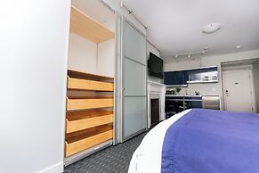 Maverick Suites at 245 Newbury St