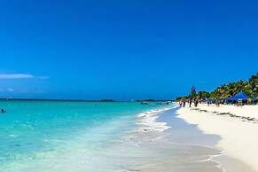 Lux Sea View Camelot Village Discovery Bay