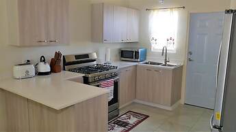 Lux Sea View Camelot Village Discovery Bay