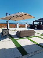 Lux Sea View Camelot Village Discovery Bay