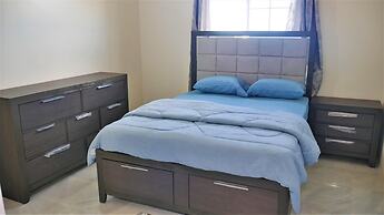 Lux Sea View Camelot Village Discovery Bay