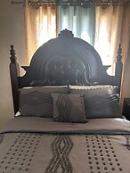 Lux Sea View Camelot Village Discovery Bay