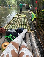 Lux Sea View Camelot Village Discovery Bay