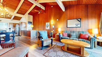 Mammoth Point #106 2 Bedroom Condo by RedAwning