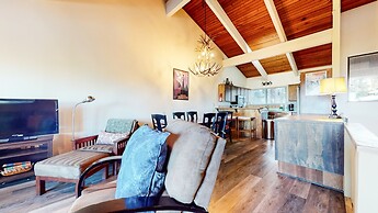 Mammoth Point #106 2 Bedroom Condo by RedAwning