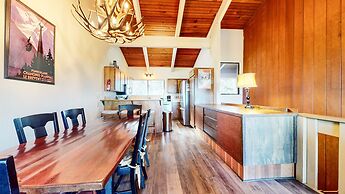Mammoth Point #106 2 Bedroom Condo by RedAwning