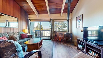 Mammoth Point #106 2 Bedroom Condo by RedAwning