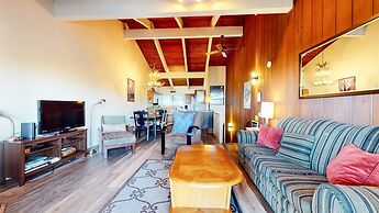 Mammoth Point #106 2 Bedroom Condo by RedAwning