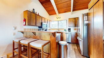 Mammoth Point #106 2 Bedroom Condo by RedAwning