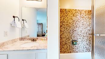 Mammoth Point #106 2 Bedroom Condo by RedAwning