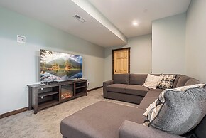 Sunshine Chalet by Taylor Made Deep Creek