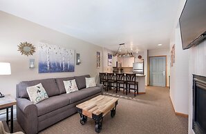 Premium Unit 1108 - One Bedroom - Zephyr Mountain Lodge 1 Condo