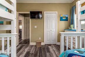 Blue Sky Breeze - 102 Tampico 4 Bedroom Home by RedAwning