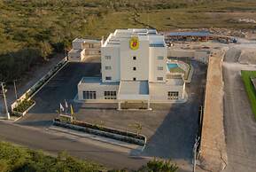 Super 8 By Wyndham Manzanillo