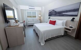 Super 8 By Wyndham Manzanillo