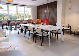 Super 8 By Wyndham Manzanillo