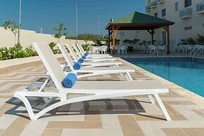 Super 8 By Wyndham Manzanillo