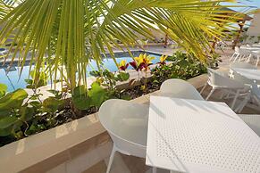 Super 8 By Wyndham Manzanillo