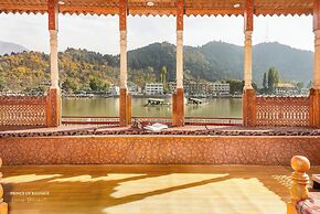 Prince of Kashmir Luxury Houseboat