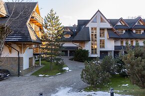 Zakopane Ski Apartment near Polana Szymoszkowa by Renters