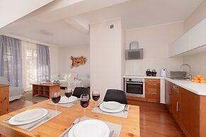 Zakopane Ski Apartment near Polana Szymoszkowa by Renters