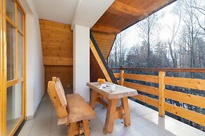 Zakopane Ski Apartment near Polana Szymoszkowa by Renters