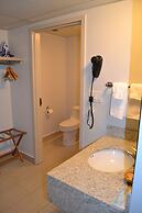 The Common Man Inn & Spa