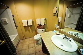 The Common Man Inn & Spa