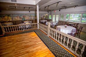 The Common Man Inn & Spa