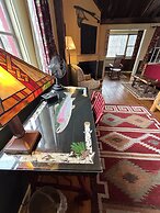 The Common Man Inn & Spa