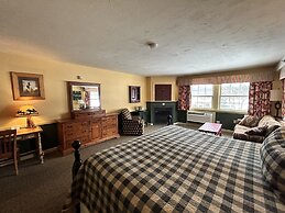 The Common Man Inn & Spa