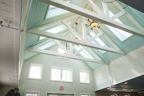 The Common Man Inn & Spa