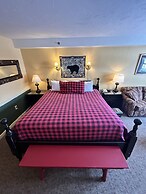 The Common Man Inn & Spa