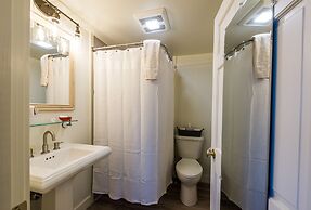 The Common Man Inn & Spa