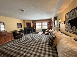 The Common Man Inn & Spa