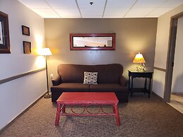 The Common Man Inn & Spa