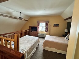 The Common Man Inn & Spa