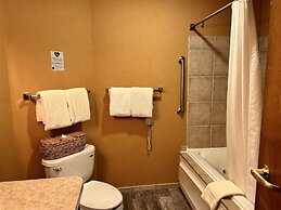 The Common Man Inn & Spa