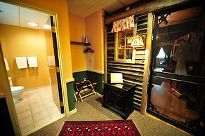 The Common Man Inn & Spa