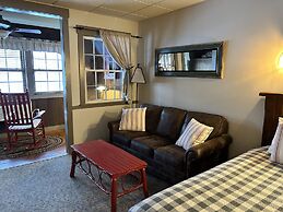 The Common Man Inn & Spa